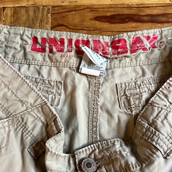 Union bay cargo shorts - 34X10” - khaki - Picture 4 of 4